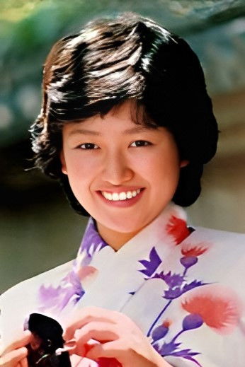 Chikako Yuri backdrop