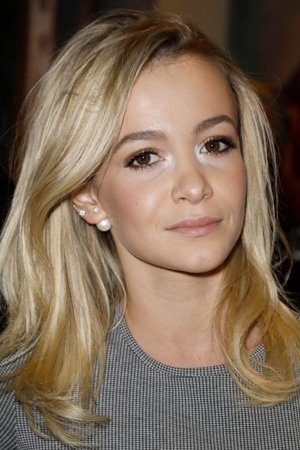 Kassandra Forêt backdrop