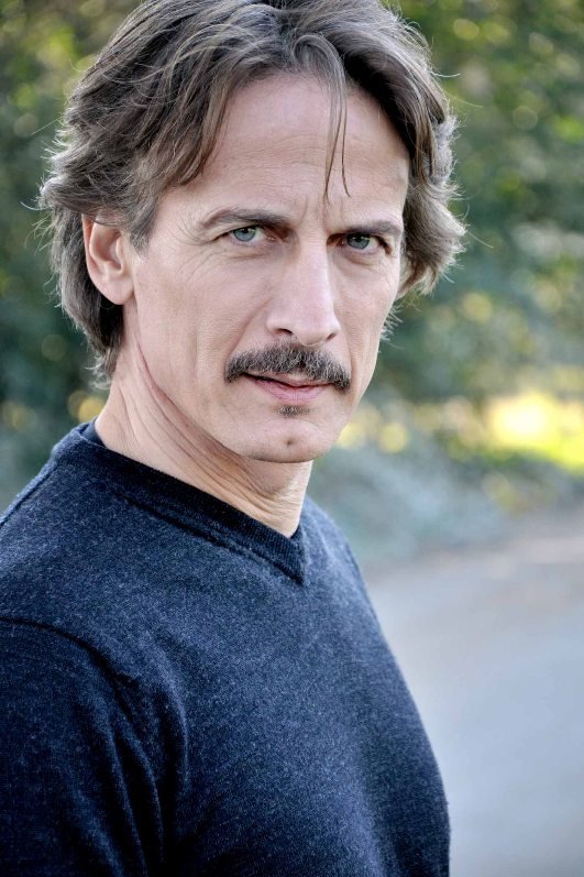 Cesare Bocci backdrop