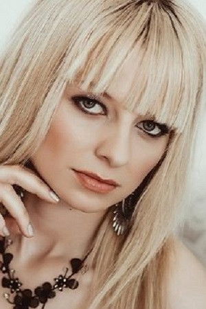 Lika Krylaeva backdrop