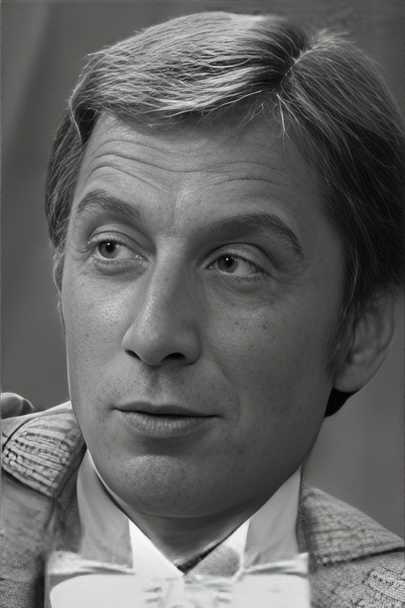 Algirdas Pintukas backdrop