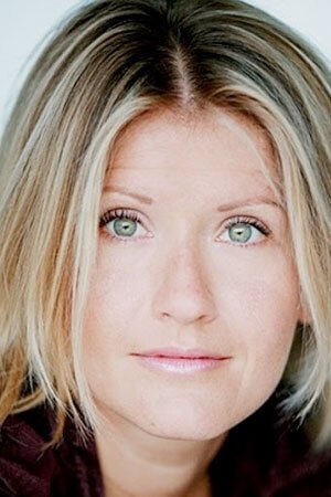 Laura Préjean backdrop