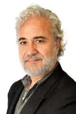 Eduardo Azuri backdrop