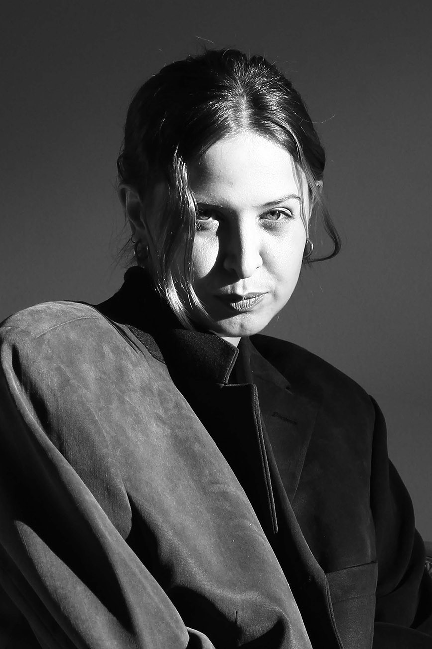 Lucía Lalor backdrop