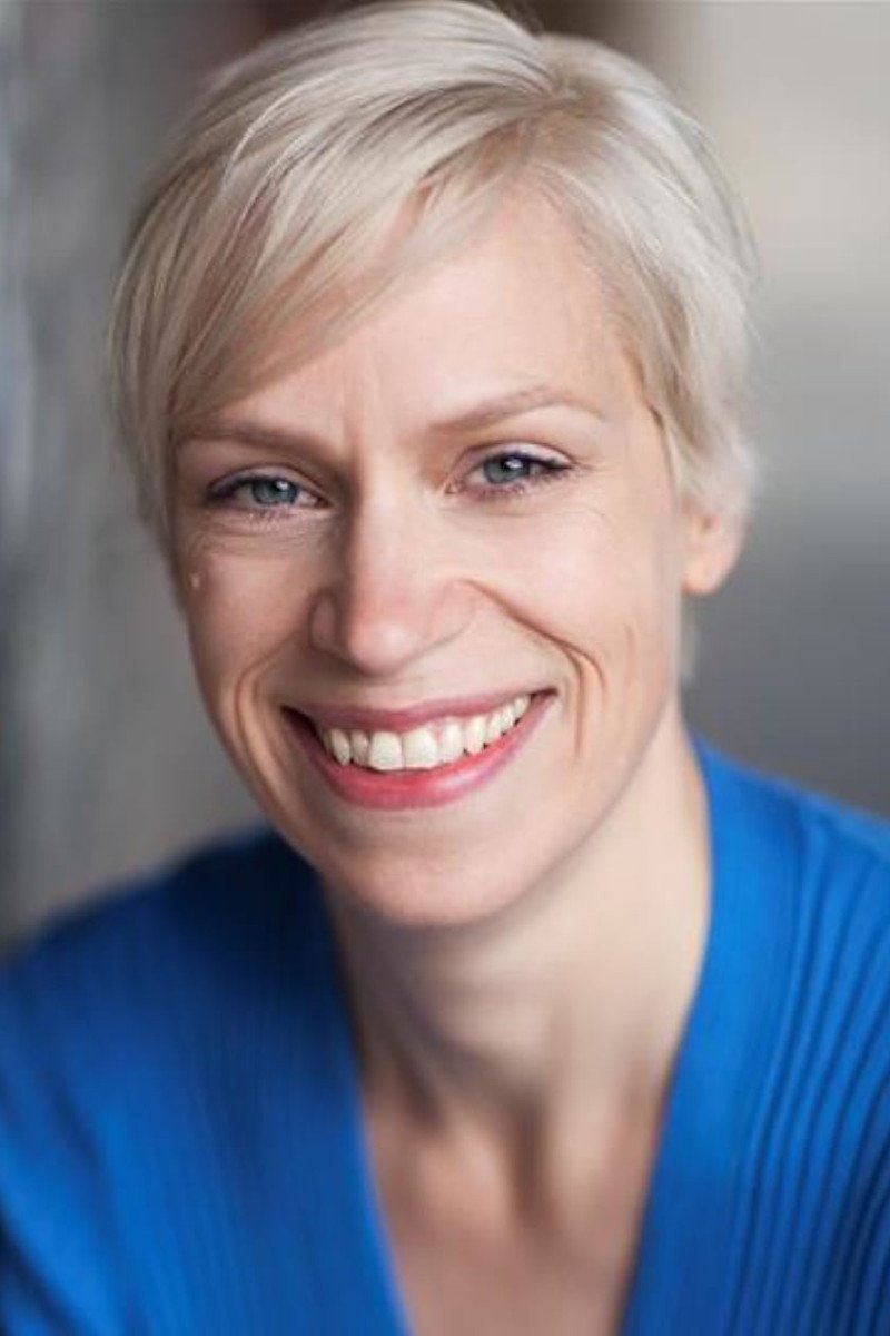 Liv Spencer backdrop