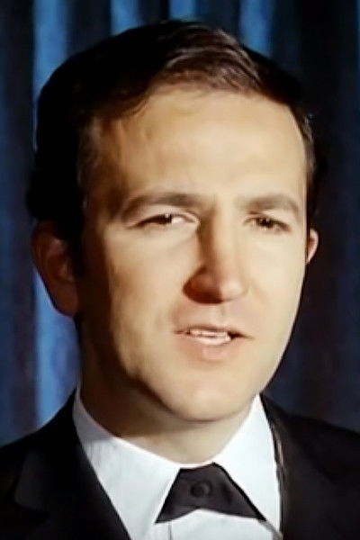 Sakis Papanikolaou backdrop