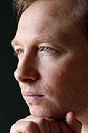 Ruslan Nikulin backdrop