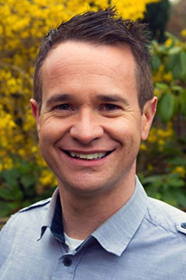 Alex Winters backdrop