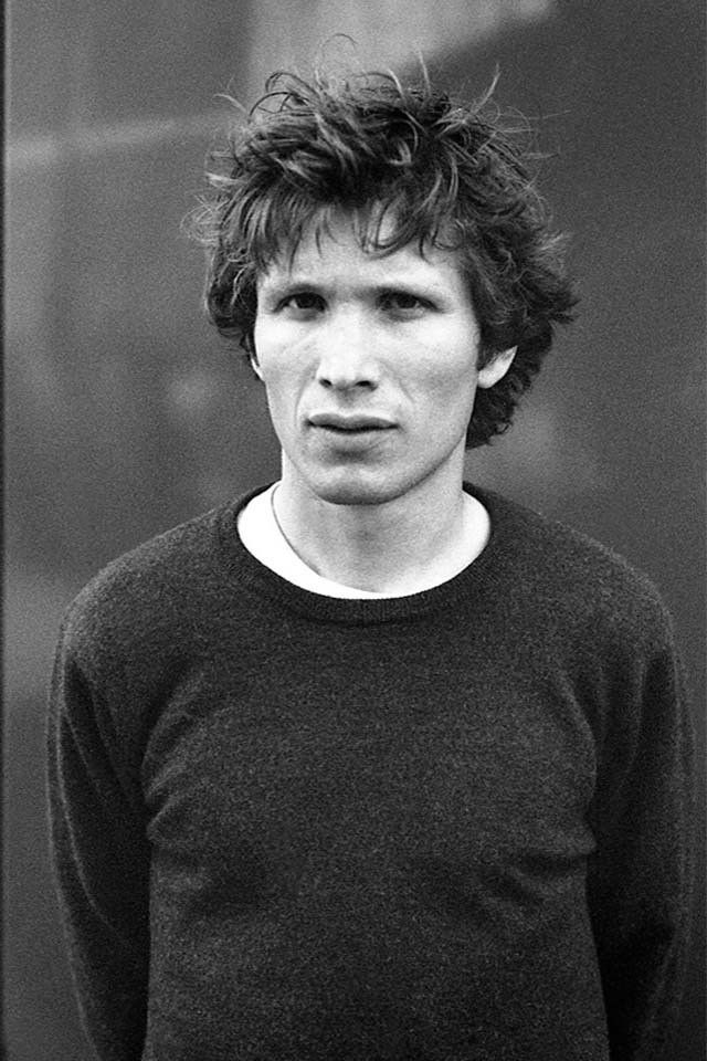 Sylvain Tognelli backdrop