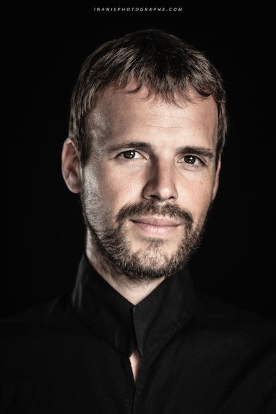 Marc Mauillon backdrop