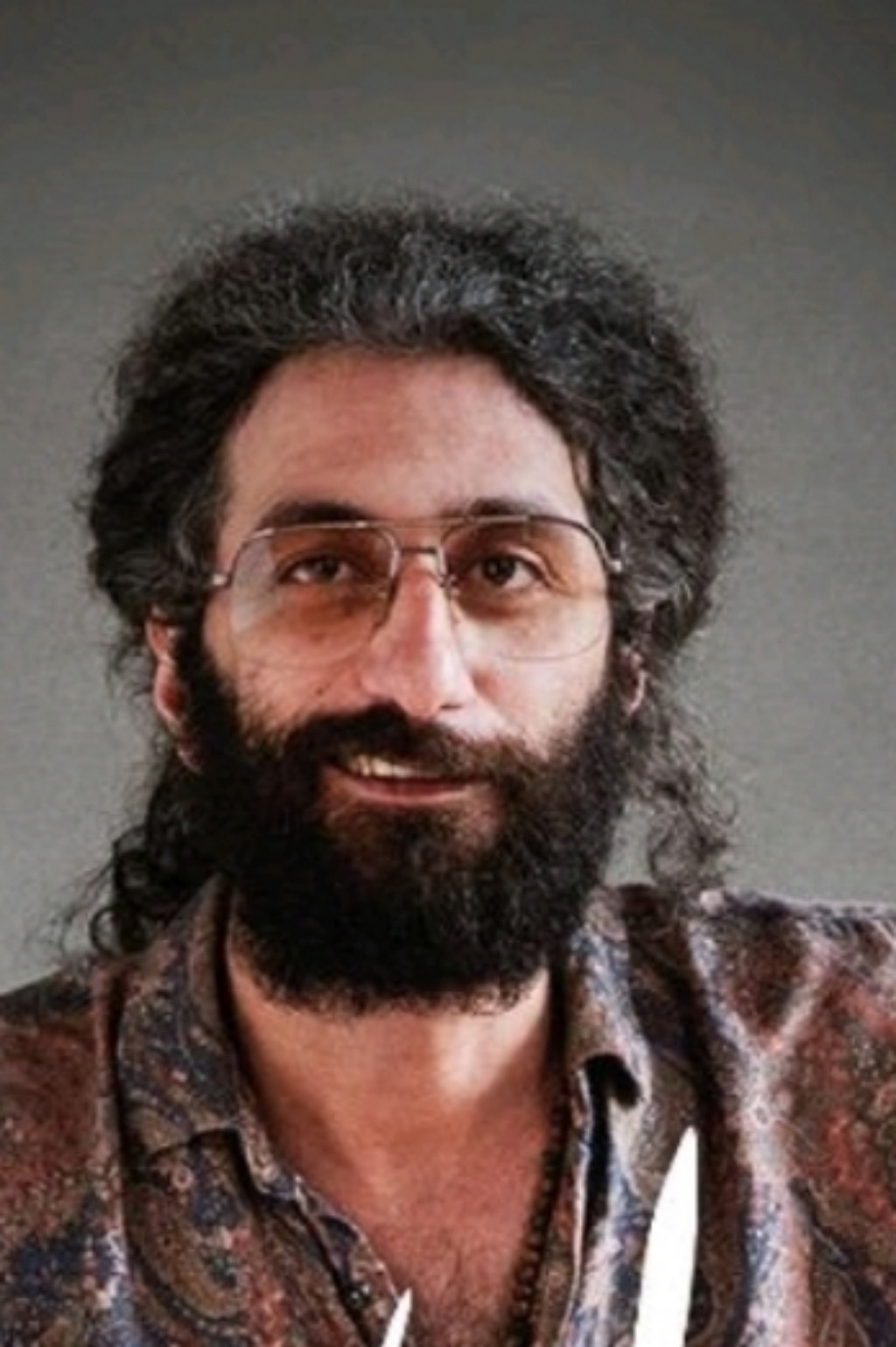 Saleem Homsi backdrop