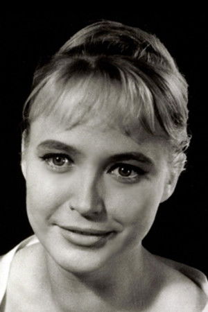 Anxhela Bruner backdrop