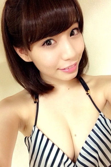 Kaori Hisamatsu backdrop