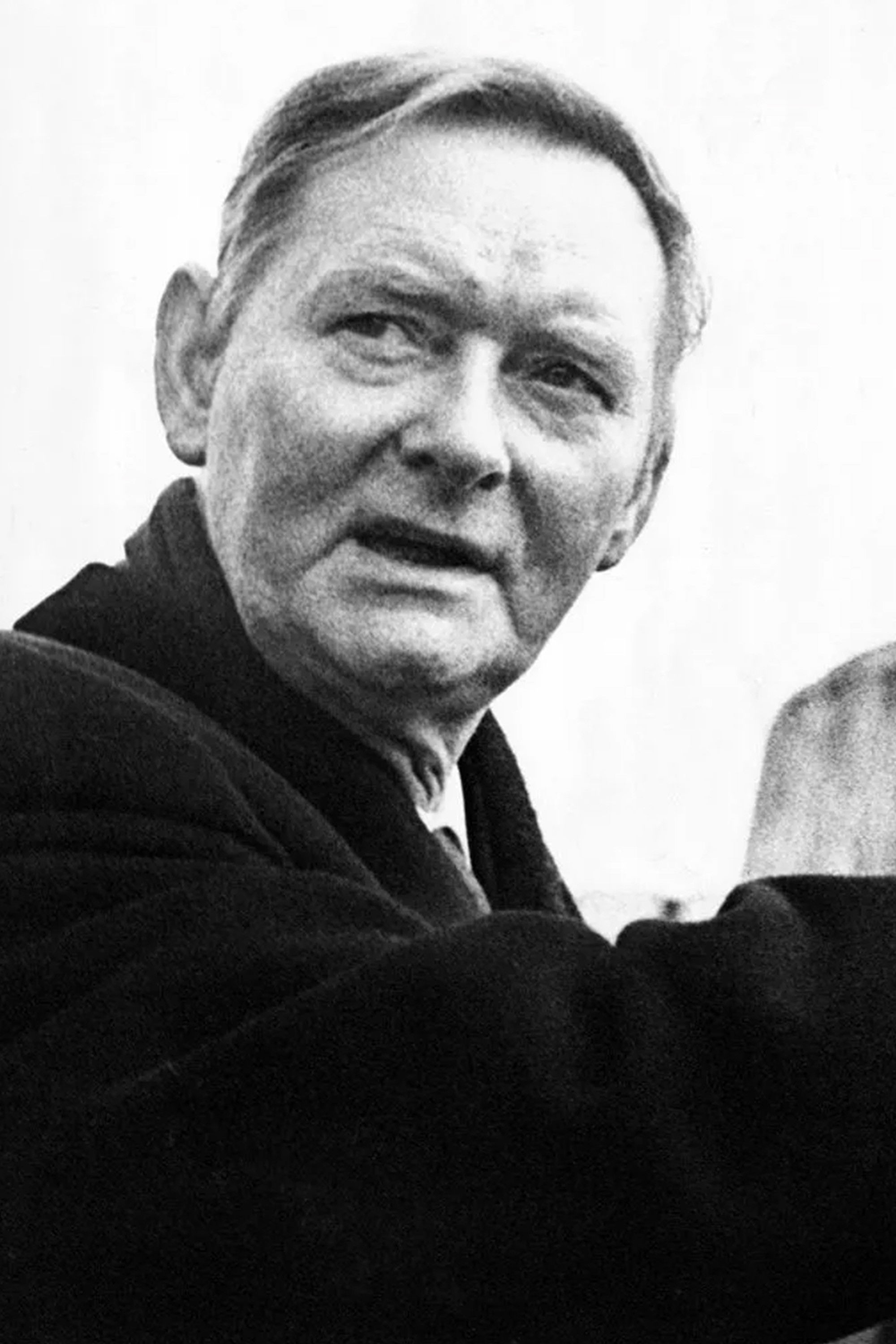 T. Dan Smith: Ti. Dan Smit backdrop