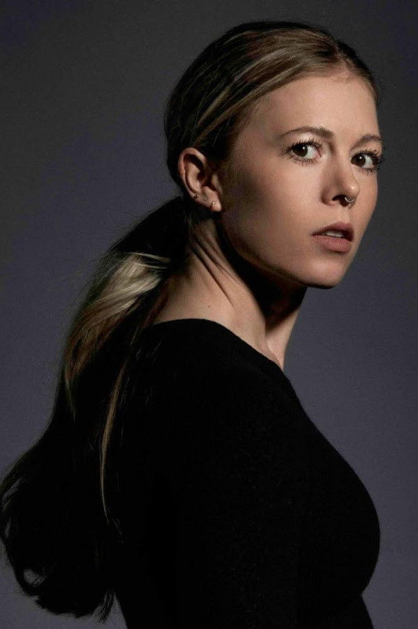 Simone Tang backdrop