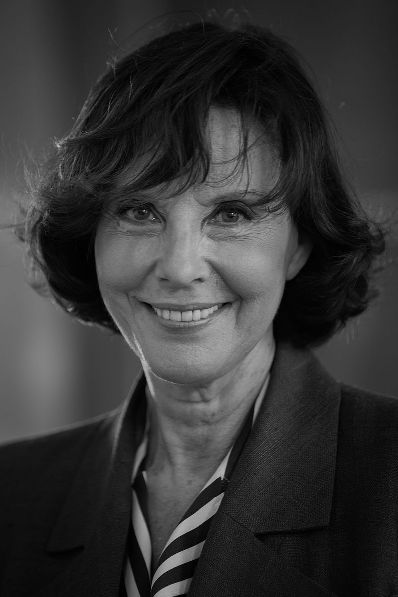 Denise Fabre backdrop