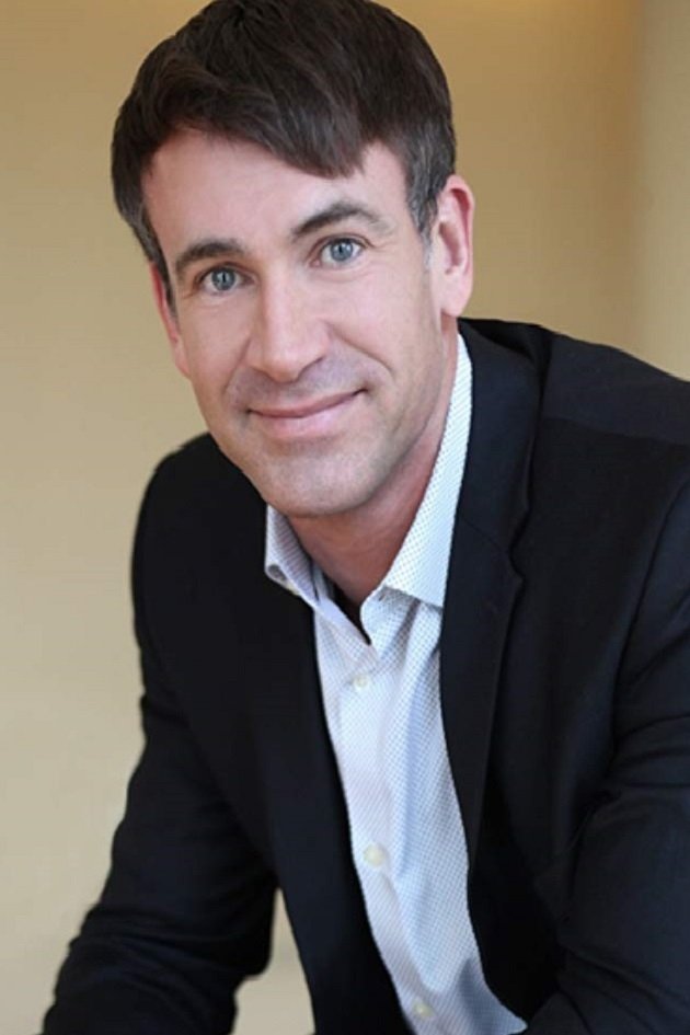 Travis McCoy backdrop