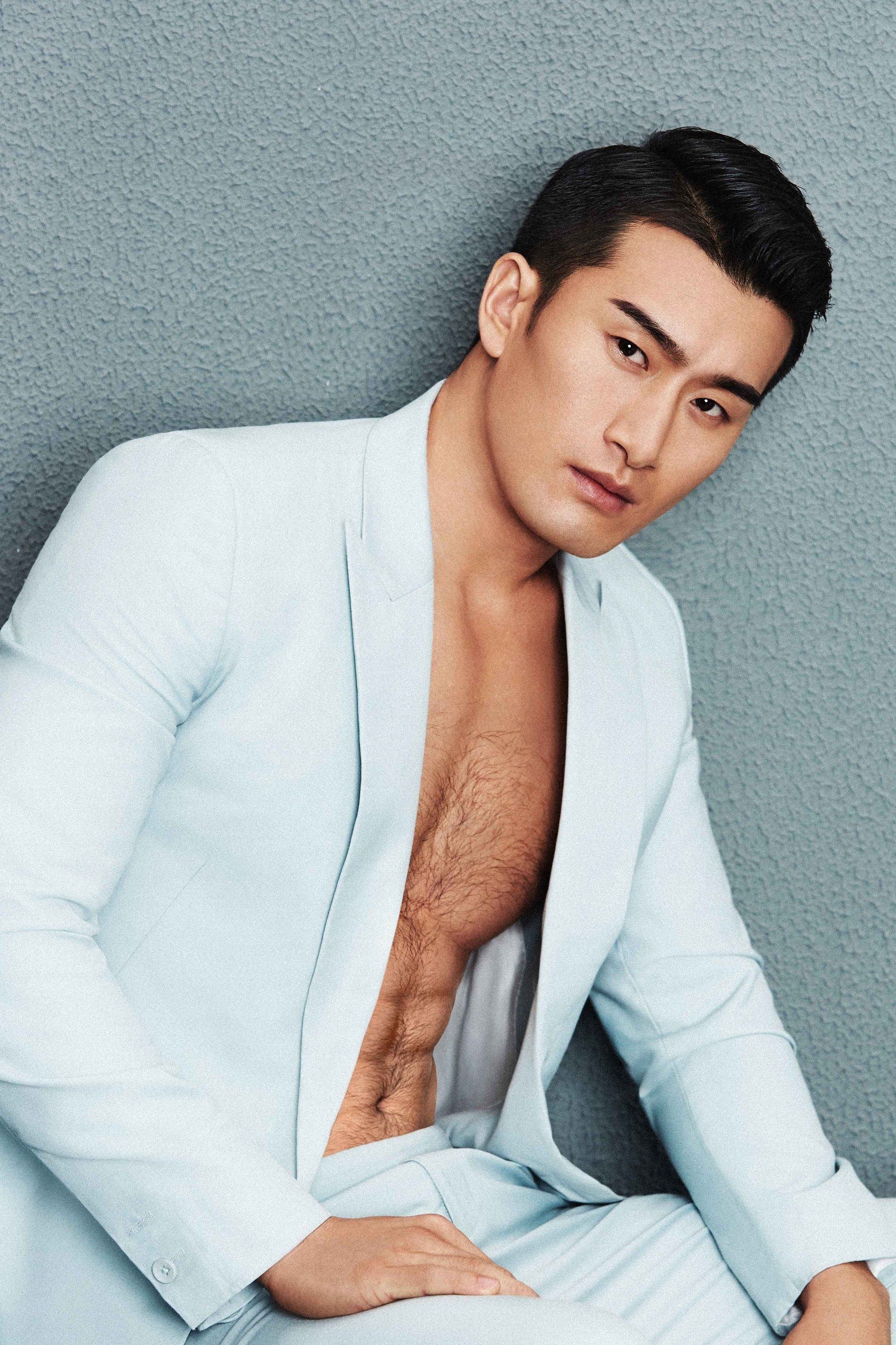 Yang Juncheng backdrop