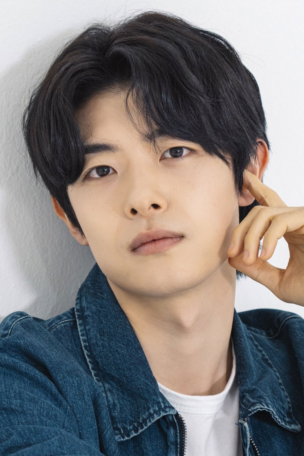 Jung Won-chang: Jung Uon-çang backdrop