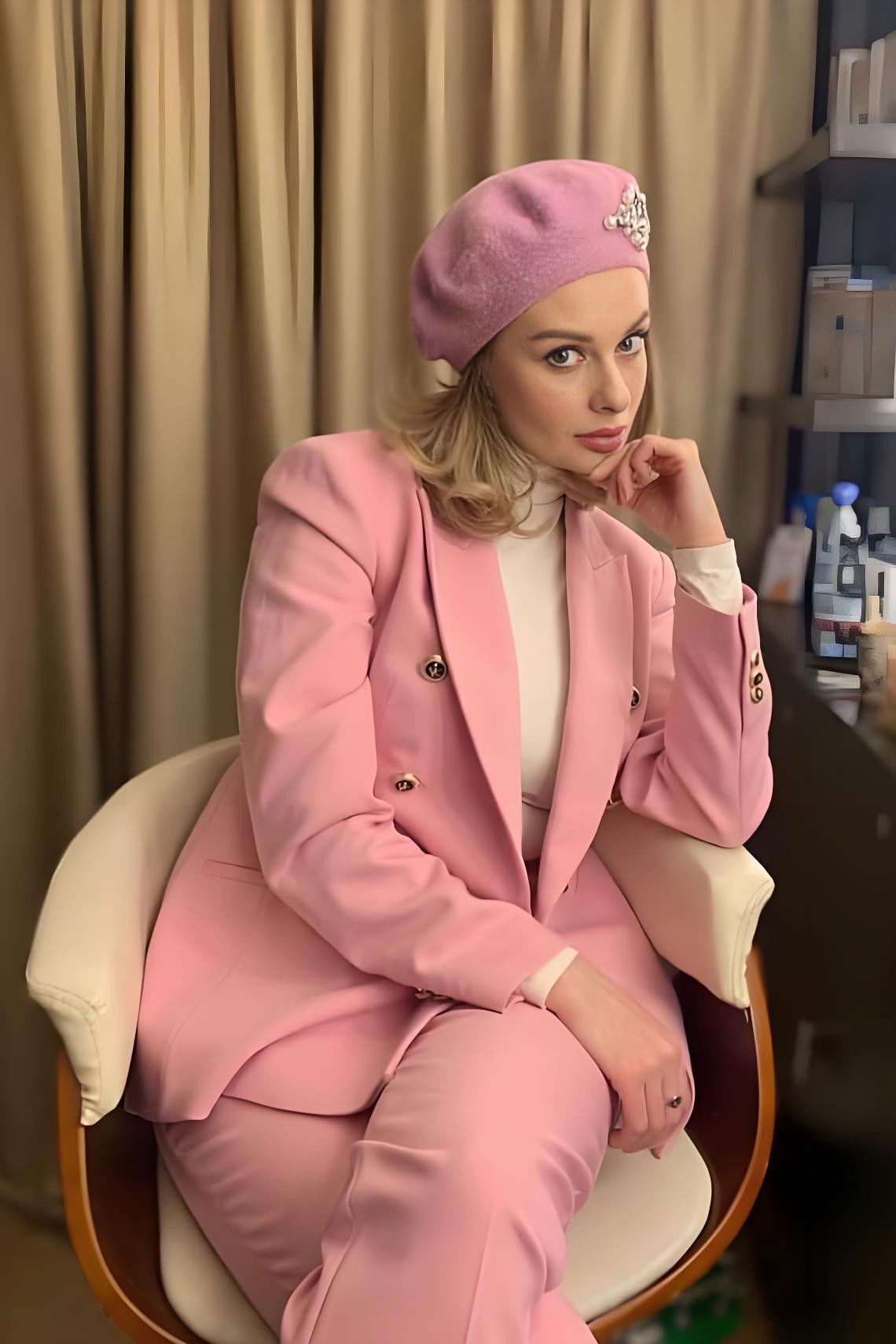 Nino Gachechiladze backdrop