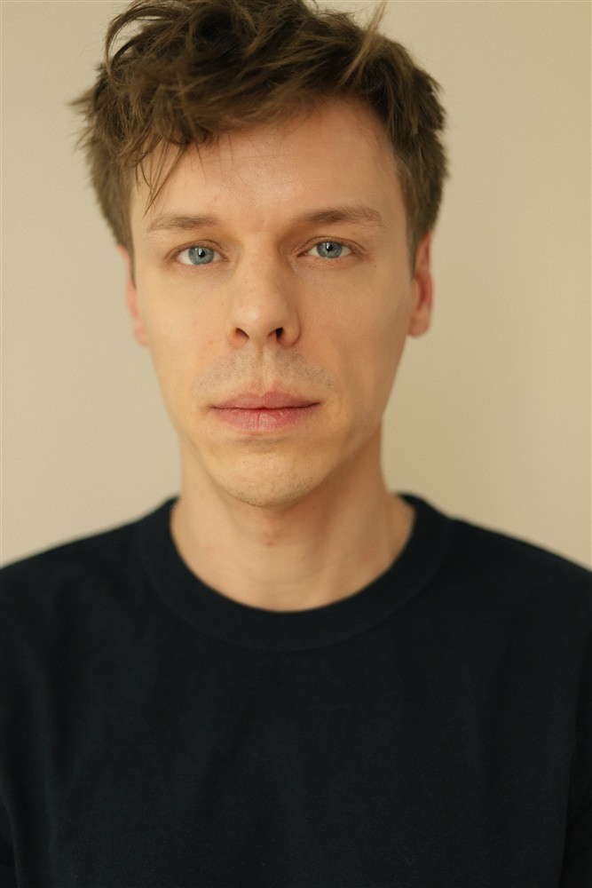 Pierre-Antoine Dubey backdrop