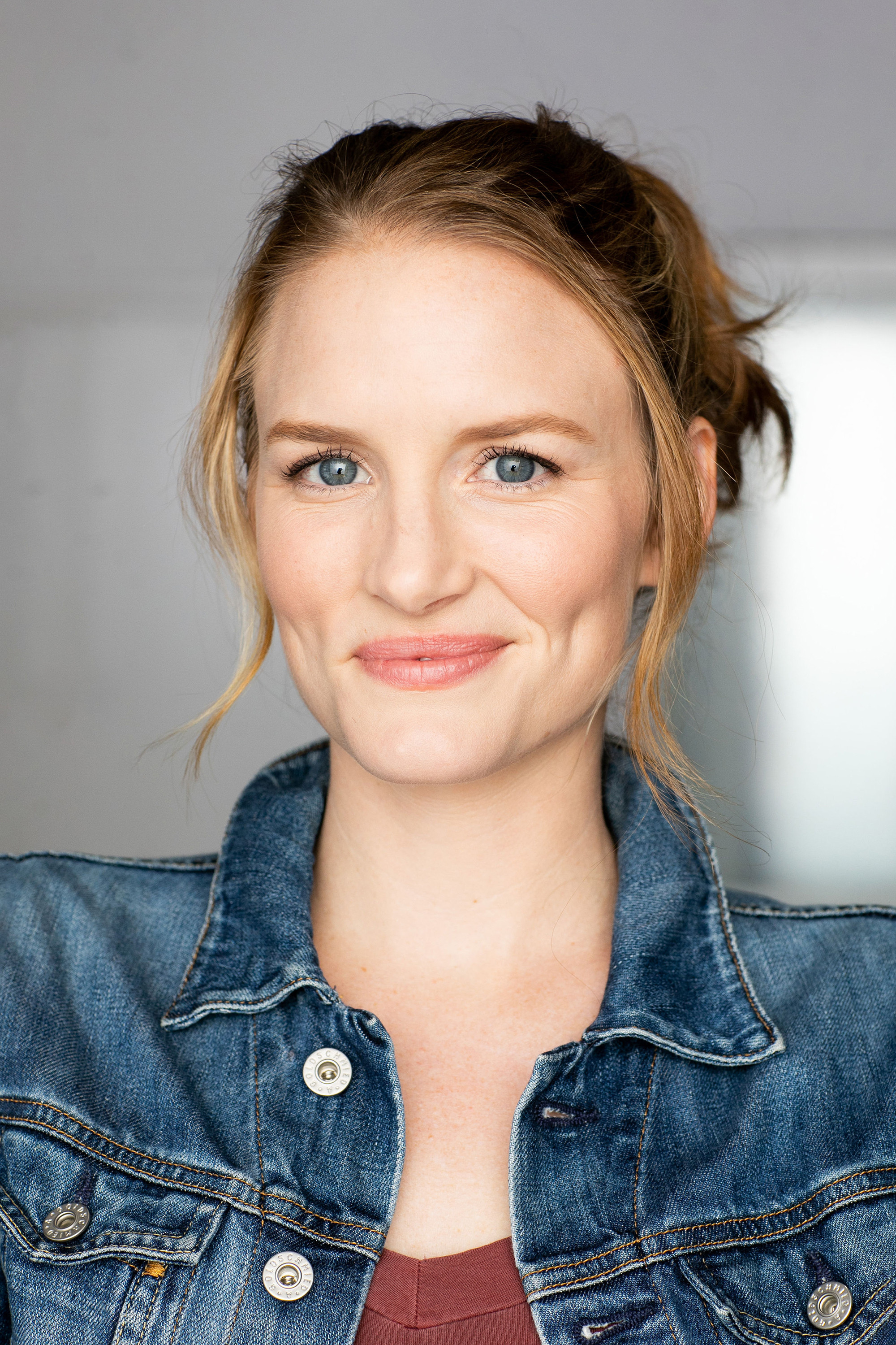 Erin Lovelace backdrop