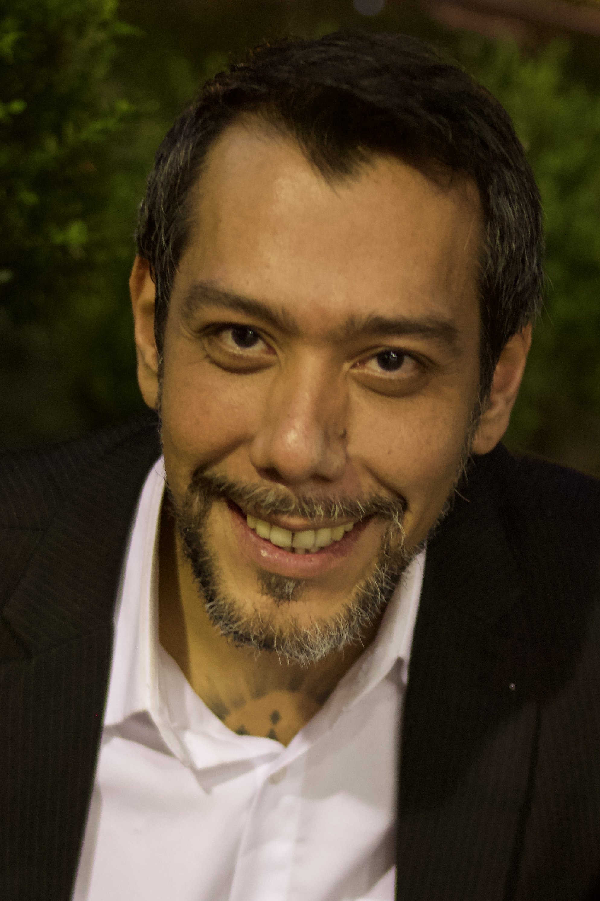 Kauê Santos backdrop