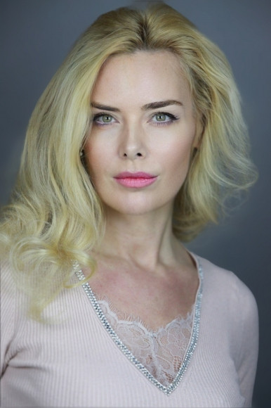 Юлия Гуль backdrop