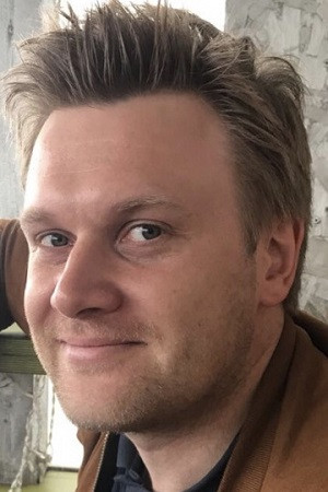 Dmitry Abezyaev backdrop