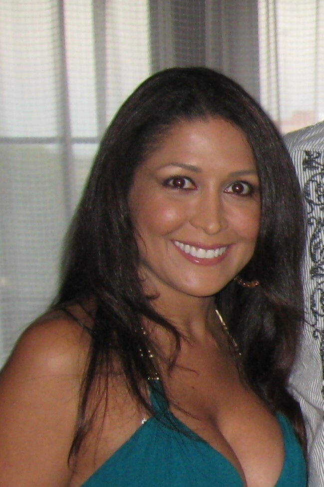 Yomary Cruz backdrop