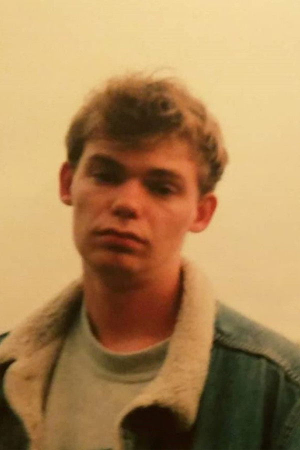 Tue Sanggaard backdrop