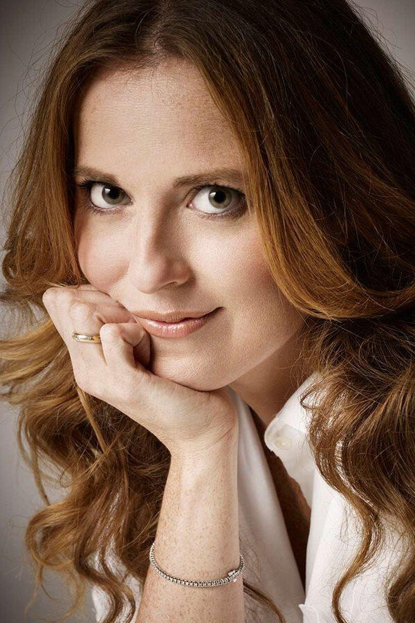 Daisy Donovan backdrop