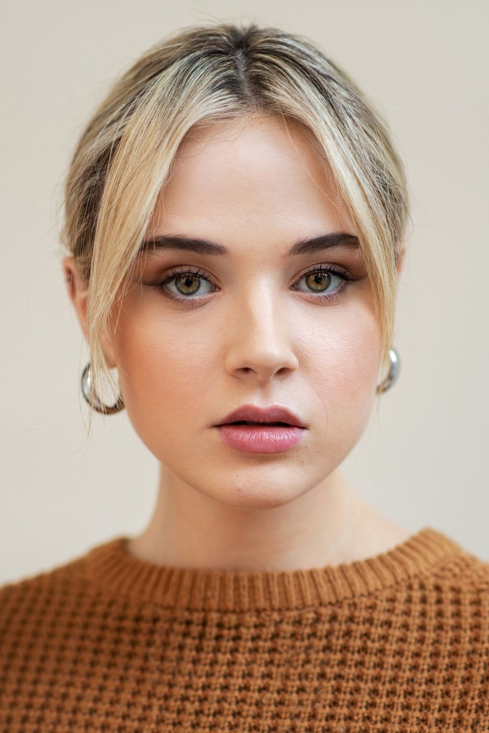 Emi Chicoine backdrop