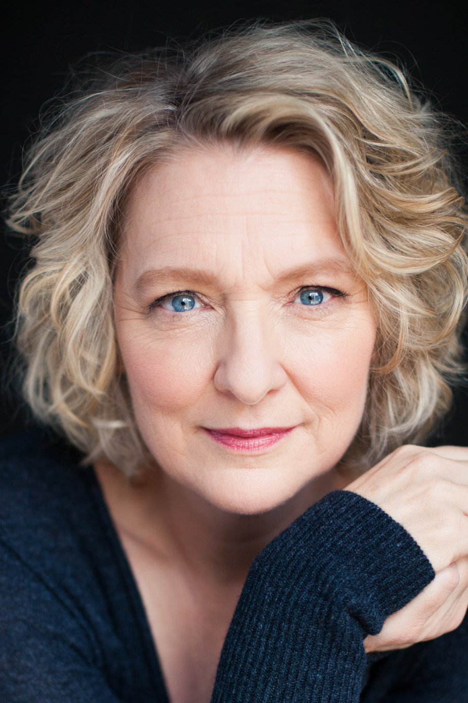 Isabelle Miquelon backdrop