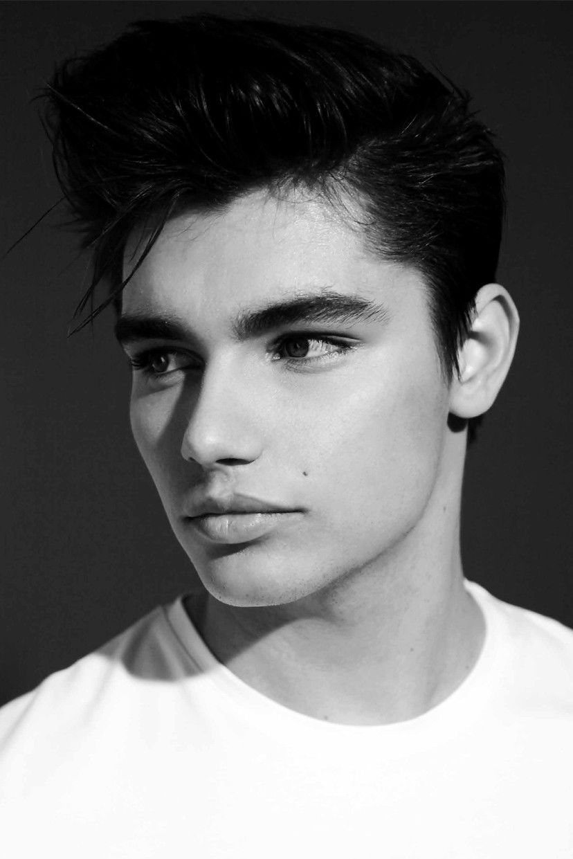 Anton Ewald backdrop
