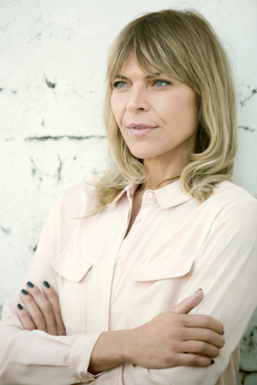 Medina Schuurman backdrop