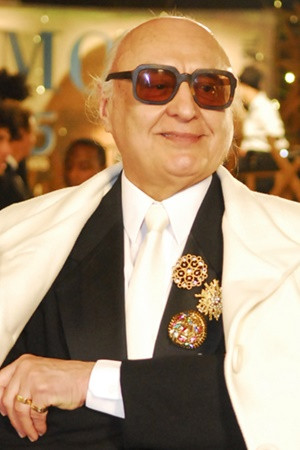 Dorival Carper backdrop