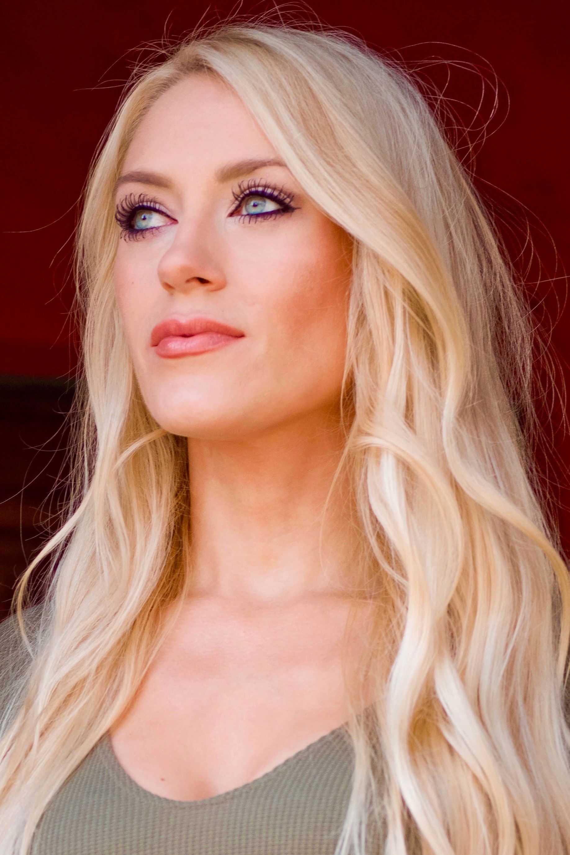 Anna Klassen backdrop