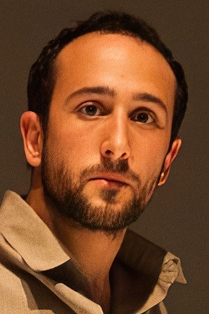 Gustavo Monteiro backdrop