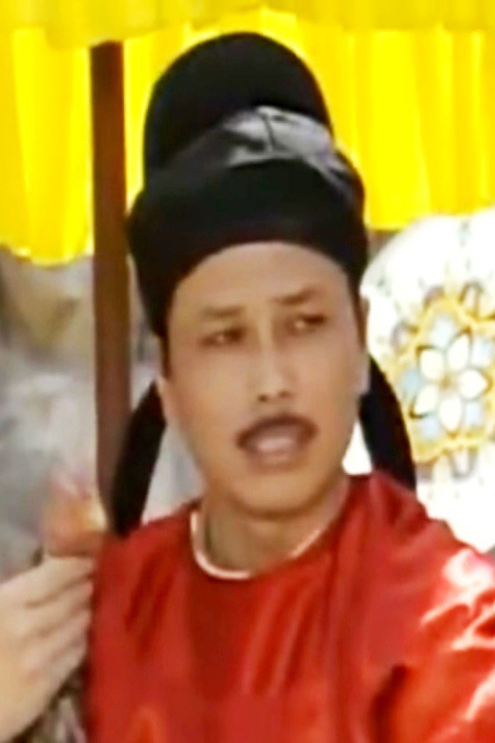 Runfeng Zhao backdrop