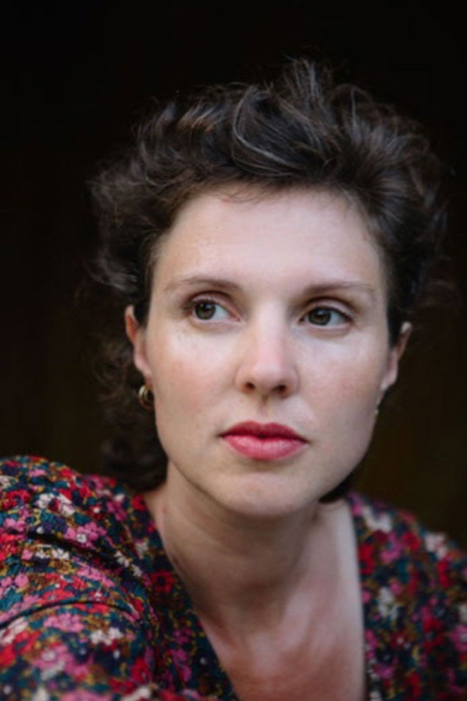 Alexe Poukine backdrop