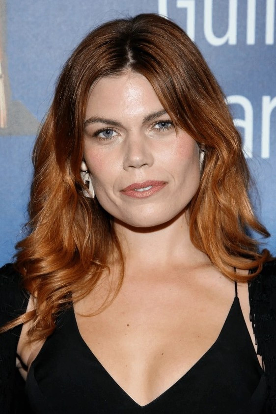 Annabel Marshall-Roth backdrop