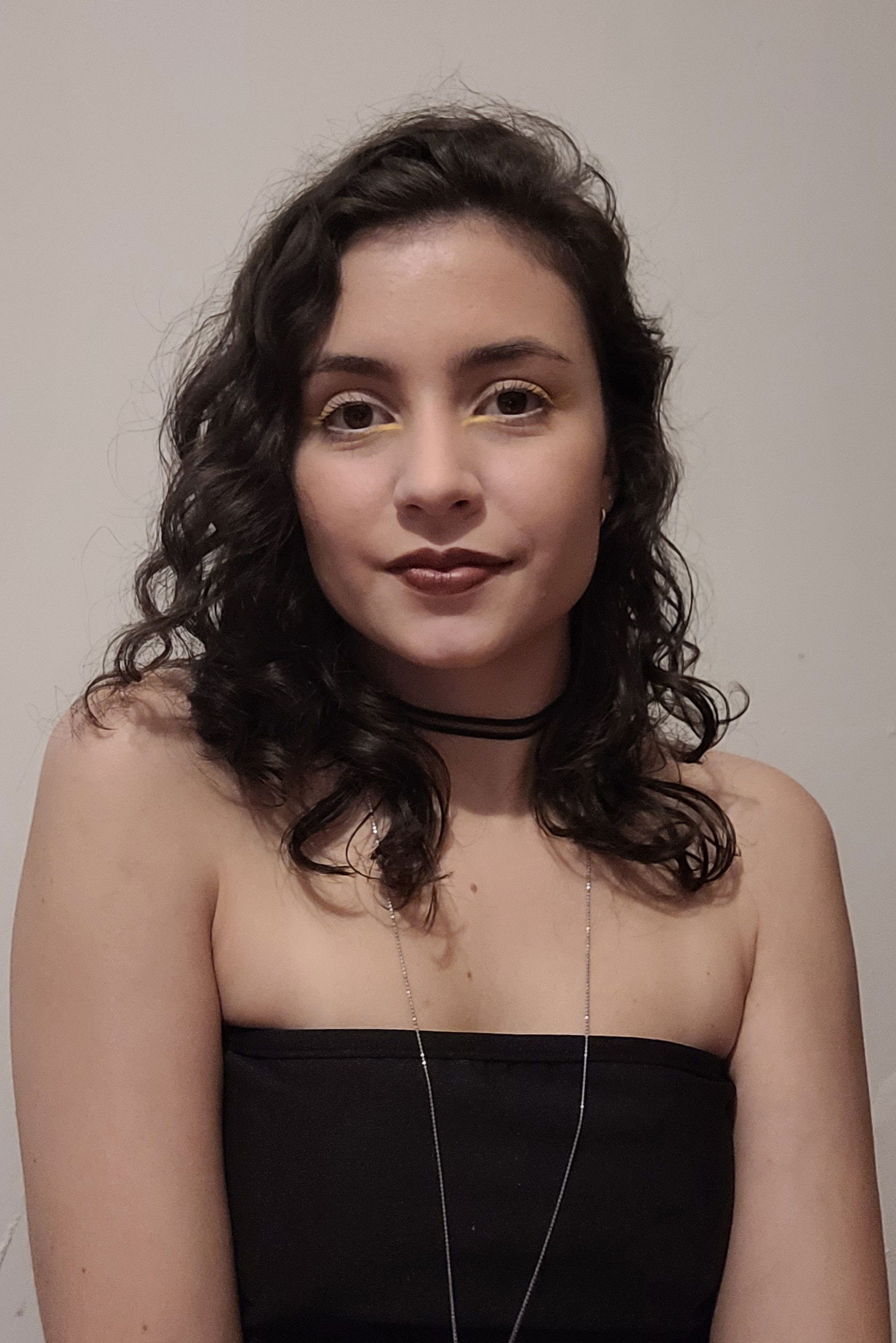 Lívia Zanuni backdrop