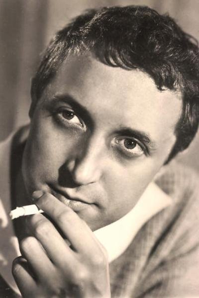 Gerhard Rachold backdrop