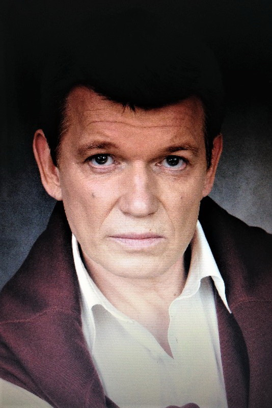 Yuriy Lakhin backdrop