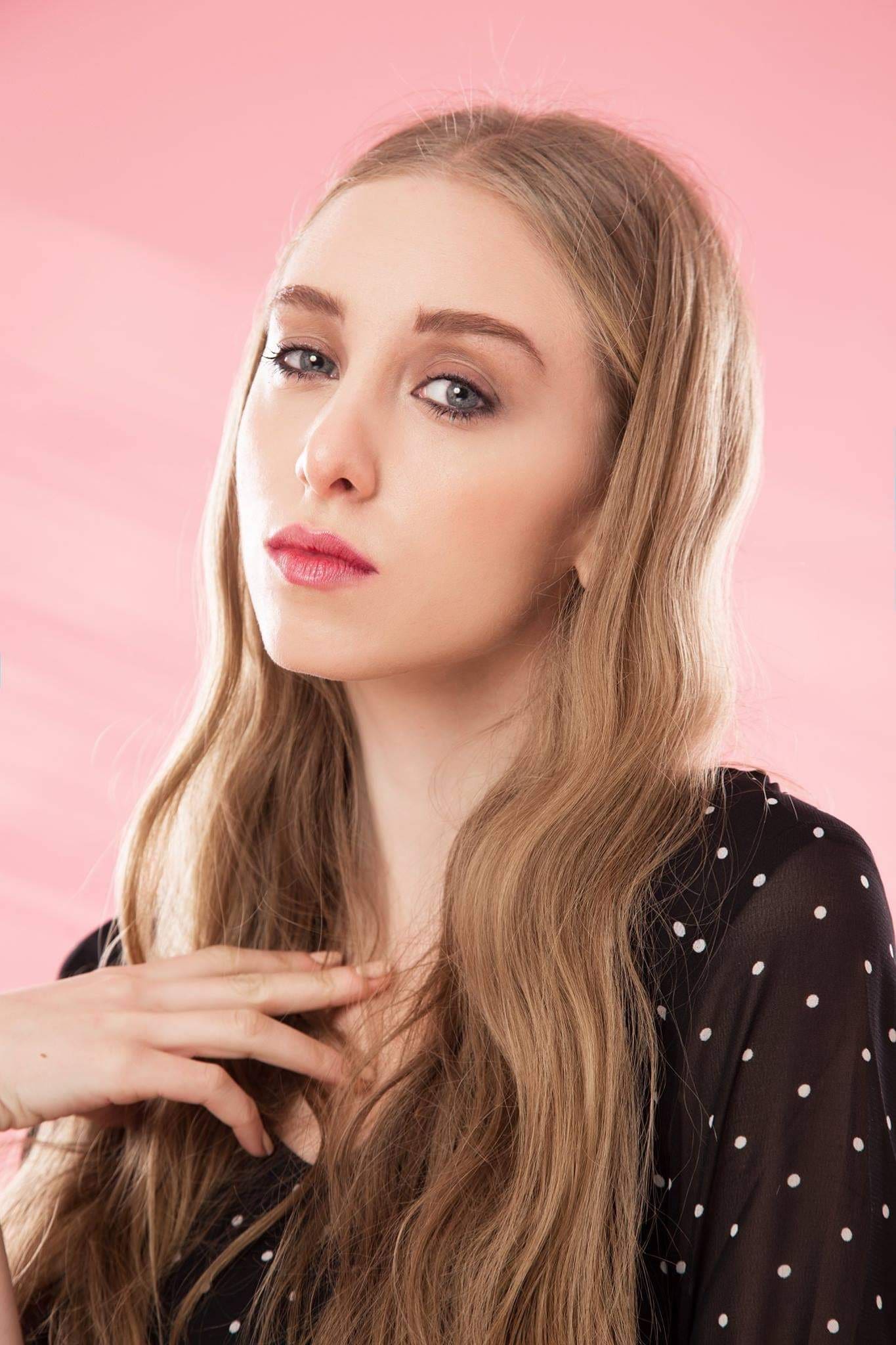 Nadya Keranova backdrop