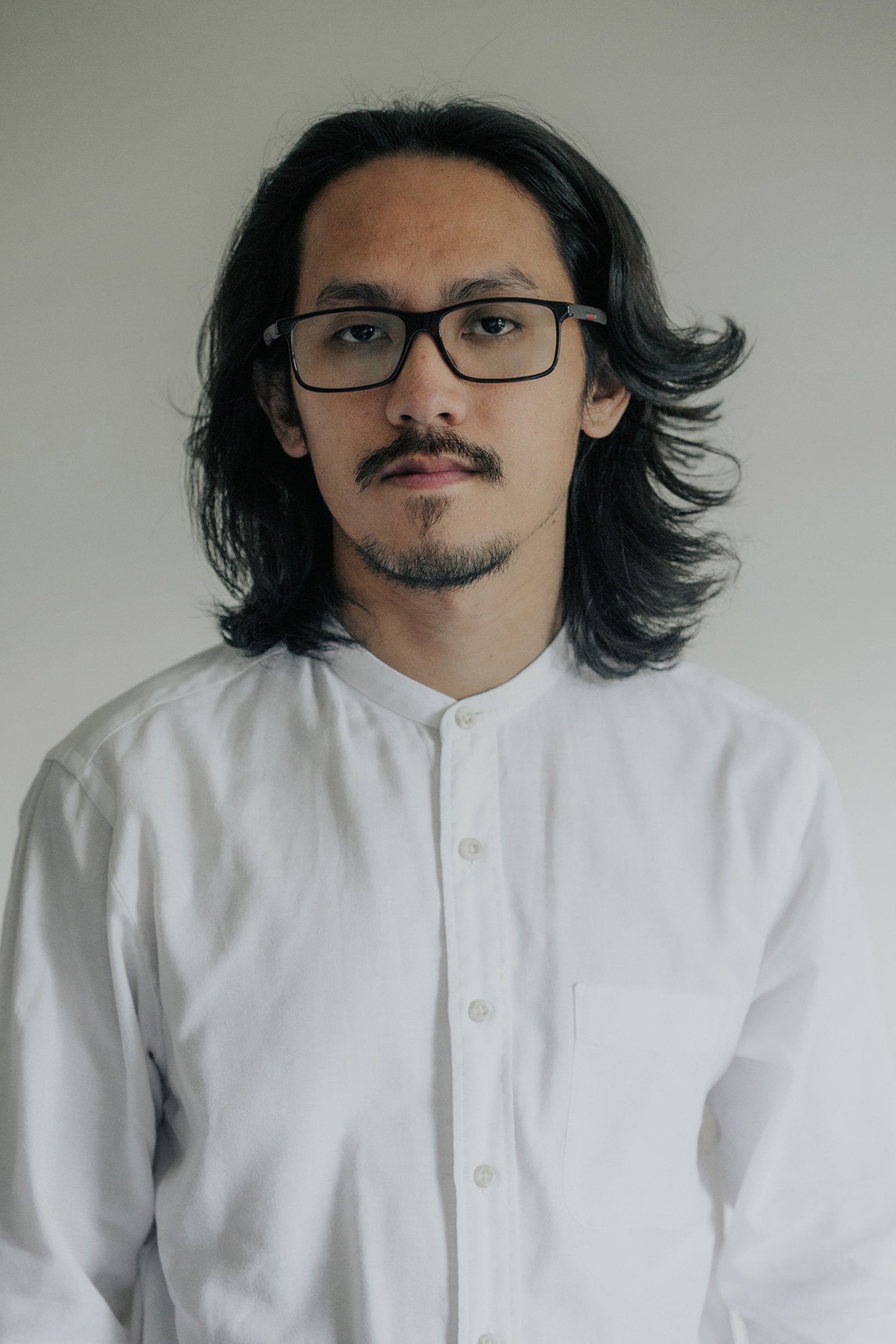 Phạm Thiên Ân backdrop