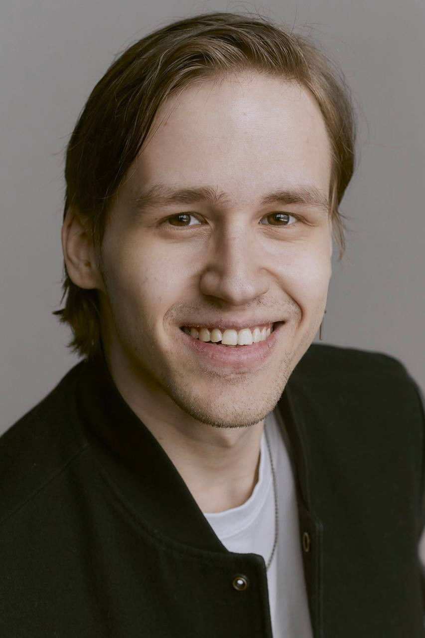 Aleksandr Samoylenko Jr. backdrop