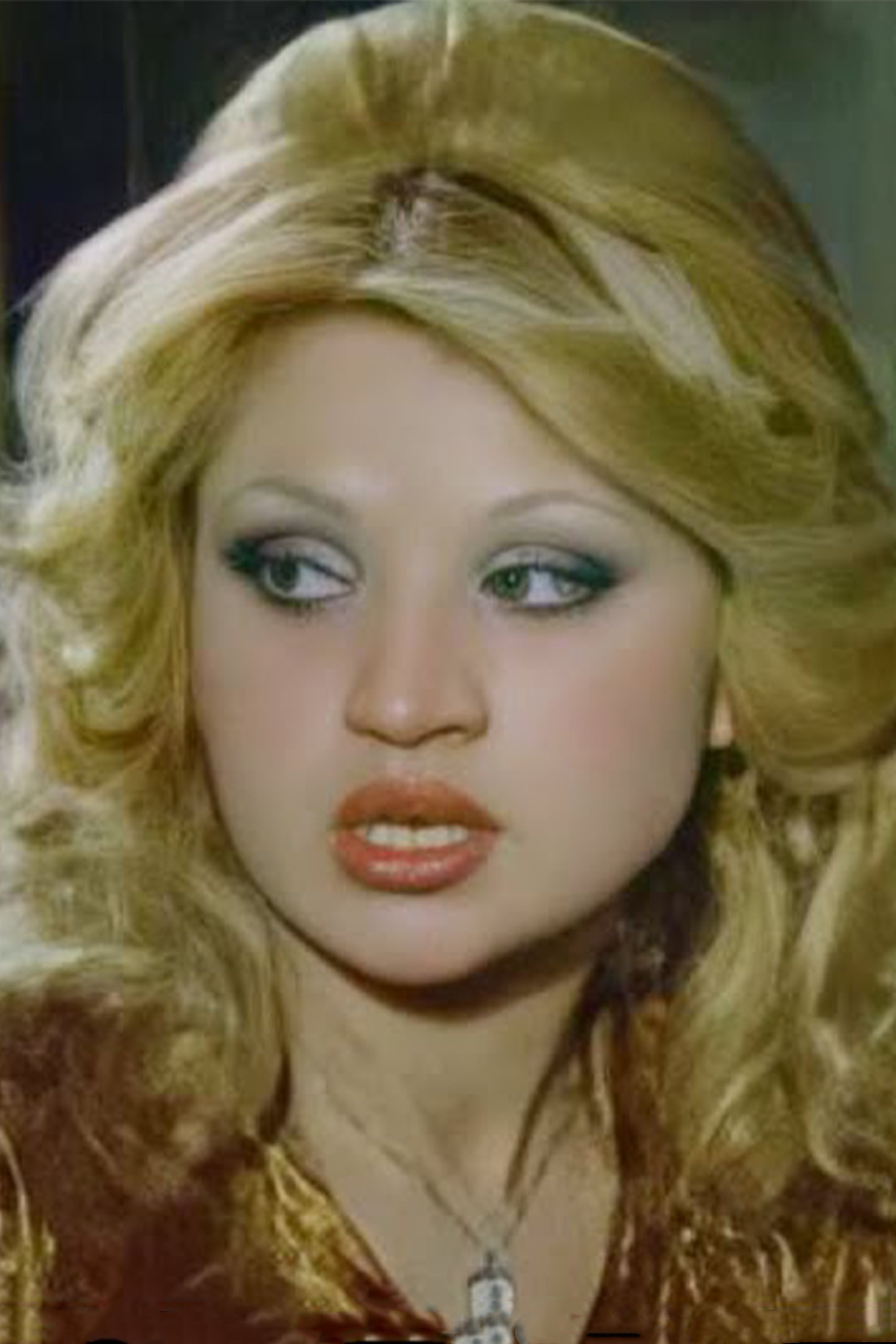 Alev Altın backdrop