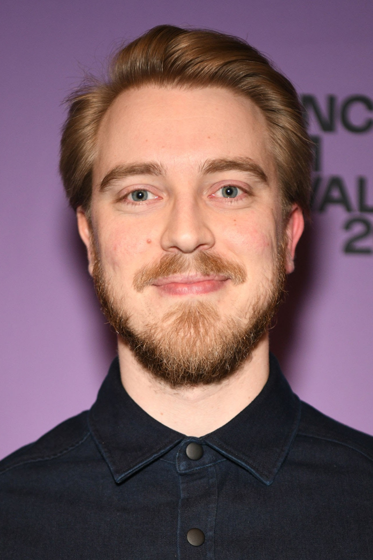 Oskar Lehemaa backdrop